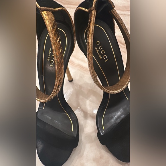Great Condition- authentic gucci black/gold suede sandals 36 1/2 size 6.5/7 US - Picture 1 of 7